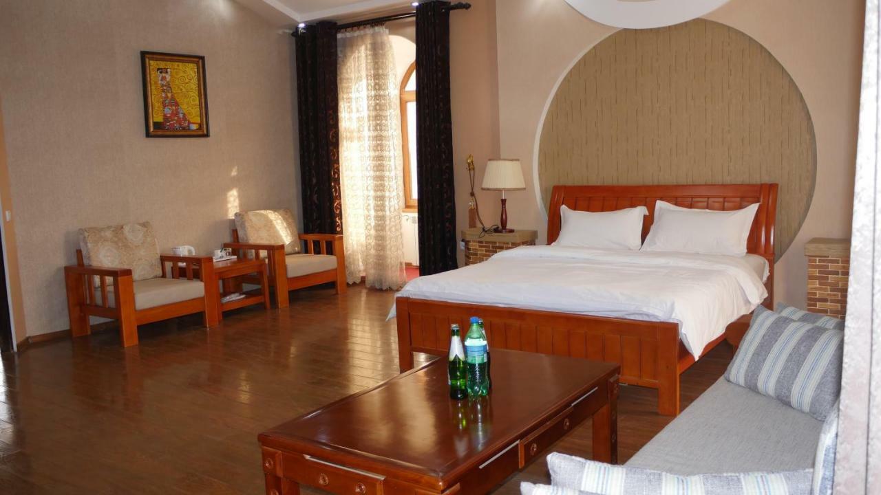 Dior Hotel Tajikistan Dusjanbe Exteriör bild
